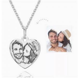 Collana con foto con intaglio a forma di cuore inciso in argento