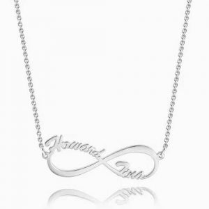 Collana con nome infinito