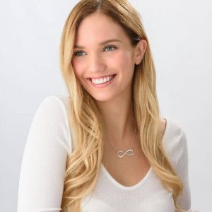 Collana con nome infinito