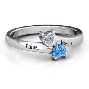 Anello a cuore gemello rovesciato