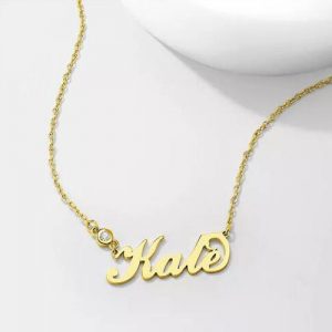 Collana personalizzata con nome Birthstone placcata in oro 14k