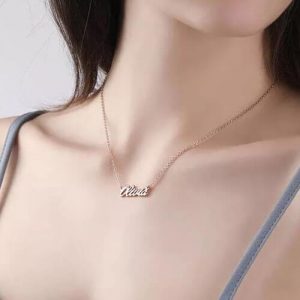 Collana con nome cz personalizzato in oro rosa