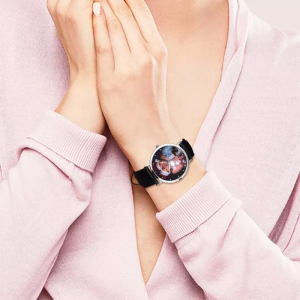 Orologio da donna con cinturino in pelle nera