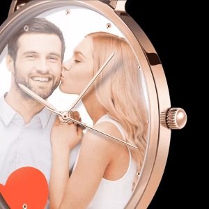 Orologio da donna in oro rosa con foto cinturino in pelle rossa