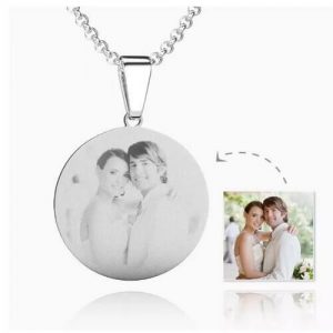 Collana da donna rotonda con foto incisa in acciaio inossidabile