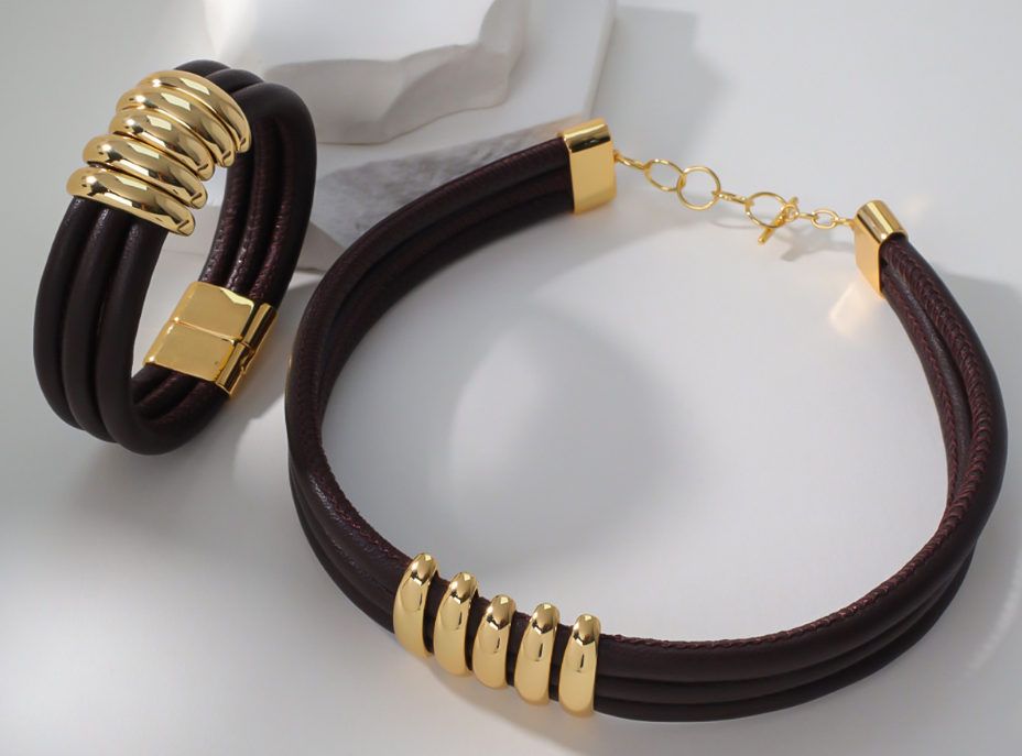 Luxurious and stylish cowhide bracelet for women - immagine 8